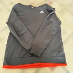 adidas フード付き ブラックトレーナー