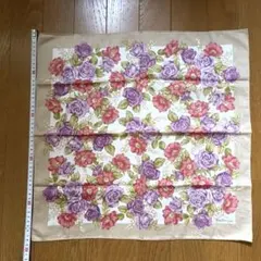Burberrys ハンカチ 花柄 ローズ バラ ベージュ 50×48cm大判のサムネイル