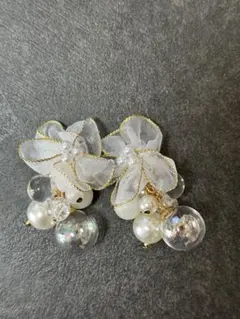 美品⭐︎ウエディング　イヤリング　白　パール