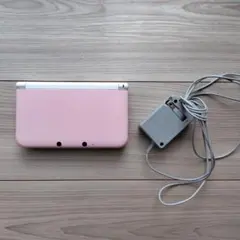 Nintendo 3DS LL ピンク　本体と充電器