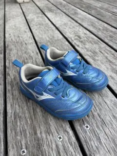 【値下げ中です！】MIZUNO キッズシューズ