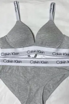 Item thumbnail for item 8618cc06-729d-41c0-8adf-9492648432ea