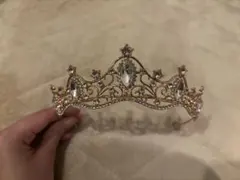 ティアラ　ゴールド