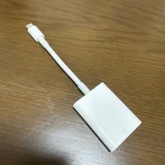 Apple純正のSDカードリーダー Lightningタイプ
