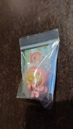 こびとずかんおすわりマスコット2　シークレット　カクレモモジリ