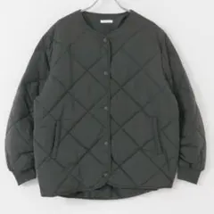 中綿キルティングノーカラージャケット