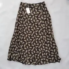 COMMECAISMタグ付き美品ロングスカートペイズリー柄Ｓサイズ