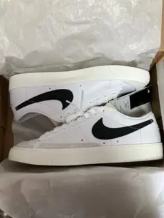 Nike BLAZER LOW 77 VNTG ブレザー　ヴィンテージ