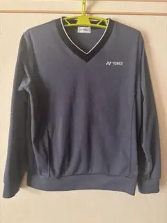 YONEX ダークブルー Vネックウェア