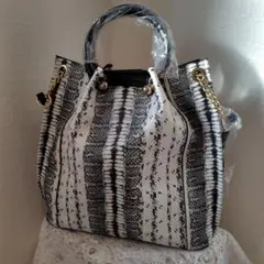 Item thumbnail for item 3292f65e-e371-4e8c-8dc2-c8014e0751a1