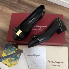 【Ferragamo】フェラガモ 近年モデルヴァラリボンパンプス 4Dパテント黒