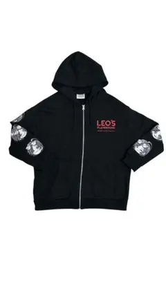 ふ*）様 山田涼介LEOの遊び場ジップパーカー LEOsize - メルカリ