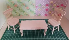 木製ミニチュア家具セット テーブルと椅子2脚