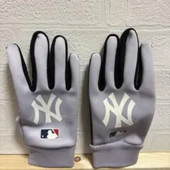 ニューヨーク・ヤンキースロゴ　 手袋 MLBロゴ付き パープル
