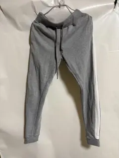 グレー ジョガーパンツ サイドライン