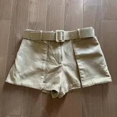 ZARAベージュ ショートパンツ ベルト付き xs