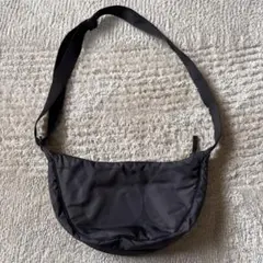 UNIQLO×marimekko 黒のナイロンショルダーバッグ