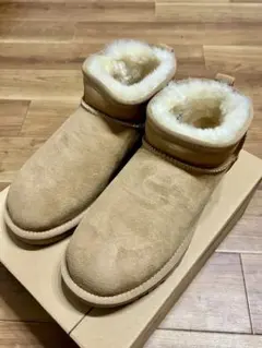 新品 UGG 3360 ウルトラミニ 栗色24 限定入荷