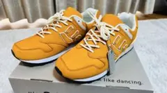 SANGACIO スニーカー オレンジのサムネイル
