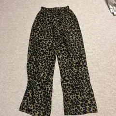 ヒョウ柄パンツ