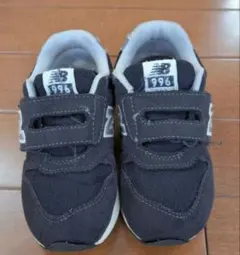 new balance　キッズスニーカーブラック 16cm