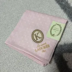 新品 Les secrets LADUREE ハンカチ ピンク　イニシャル　Kのサムネイル