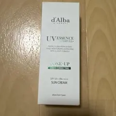 d'Alba UV ESSENCE WATERFUL+ サンスクリーン