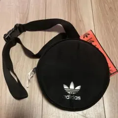 adidas ボディバッグ