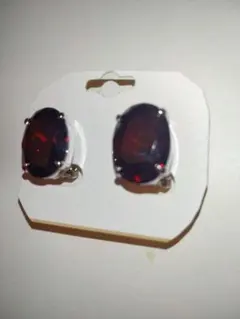 赤色ストーン クリップ式イヤリング