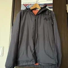 asics フード付きグレー　ウインドブレーカー上