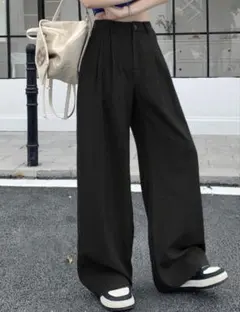 ブラック ワイドパンツ