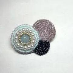 刺繍ブローチ・ビーズブローチ・ビーズ刺繍ブローチ/ サークル・水色・紺紫