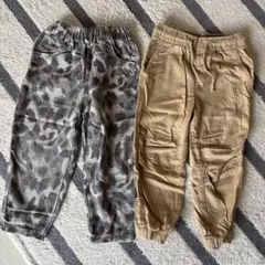 迷彩柄とベージュのキッズボトムス 2点セット