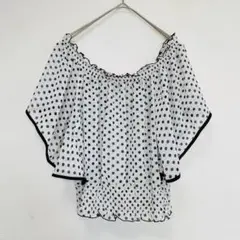 セシルマクビー ドット柄シアートップス ホワイト Mサイズ オフショル