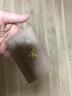 プラダ　キーケース