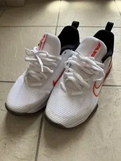 Nike スニーカー ホワイト/オレンジ/ブラック