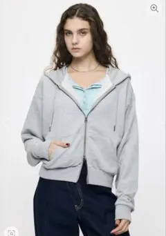 新品未使用タグ付き　MOUSSY ES CLASSIC SWEAT パーカー
