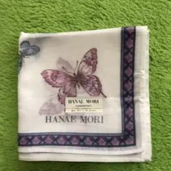 HANAÉ MORI 蝶のプリント ハンカチ