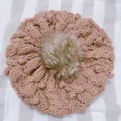 ポンポン付き　ベージュニット帽 ベレー帽　58-60cm