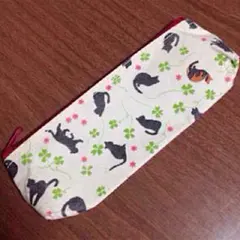 ★猫のペンケース クローバー