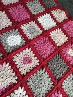 ハンドメイド　お花モチーフブランケット