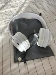 ホワイト ワイヤレスヘッドホン