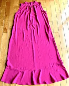 新品未使用　 可愛いロングワンピースのサムネイル