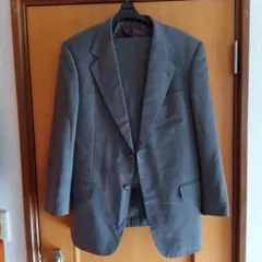 グレー ビジネススーツ 2つボタン（春用）