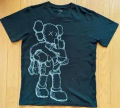​【希少】2016年 UNIQLO × KAWS コラボTシャツ カウズ M 黒