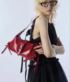 Carmelo 赤 ショルダーバッグ