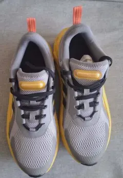 adidas ランニングシューズ グレー/イエロー