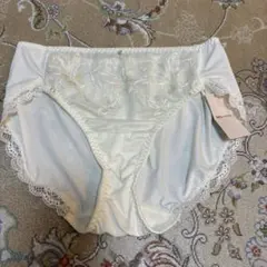 新品未使用　tutuanna チュチュアンナ　ショーツ LLサイズ　オフホワイト