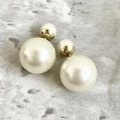 DIOR トライバル フェイクパール ピアス