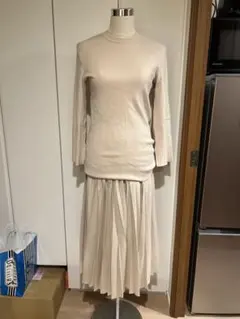 ミラオーウェン　長袖ニット　プリーツスカートセットアップ